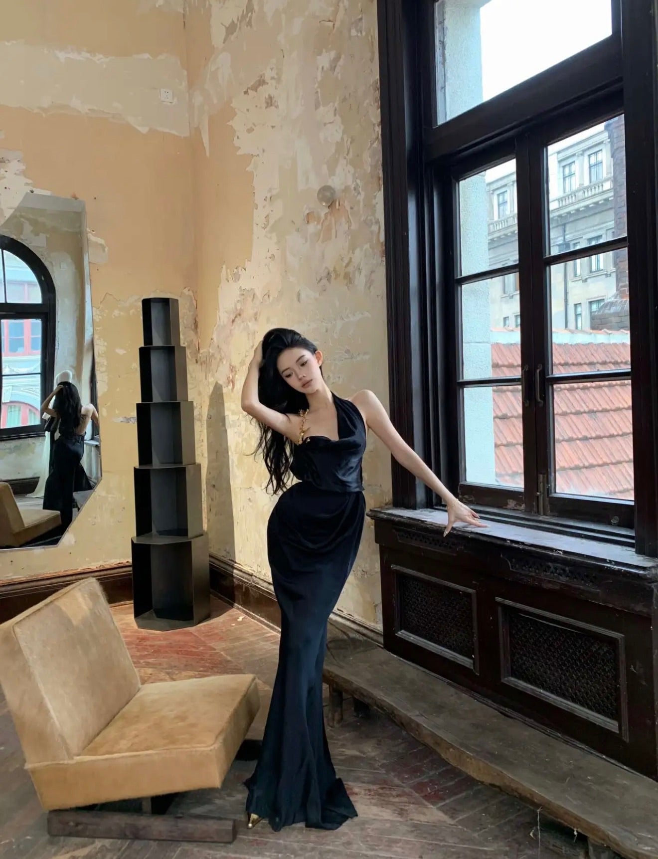 XIANGQIAOSHENG Black Moonlight Maxi Dress