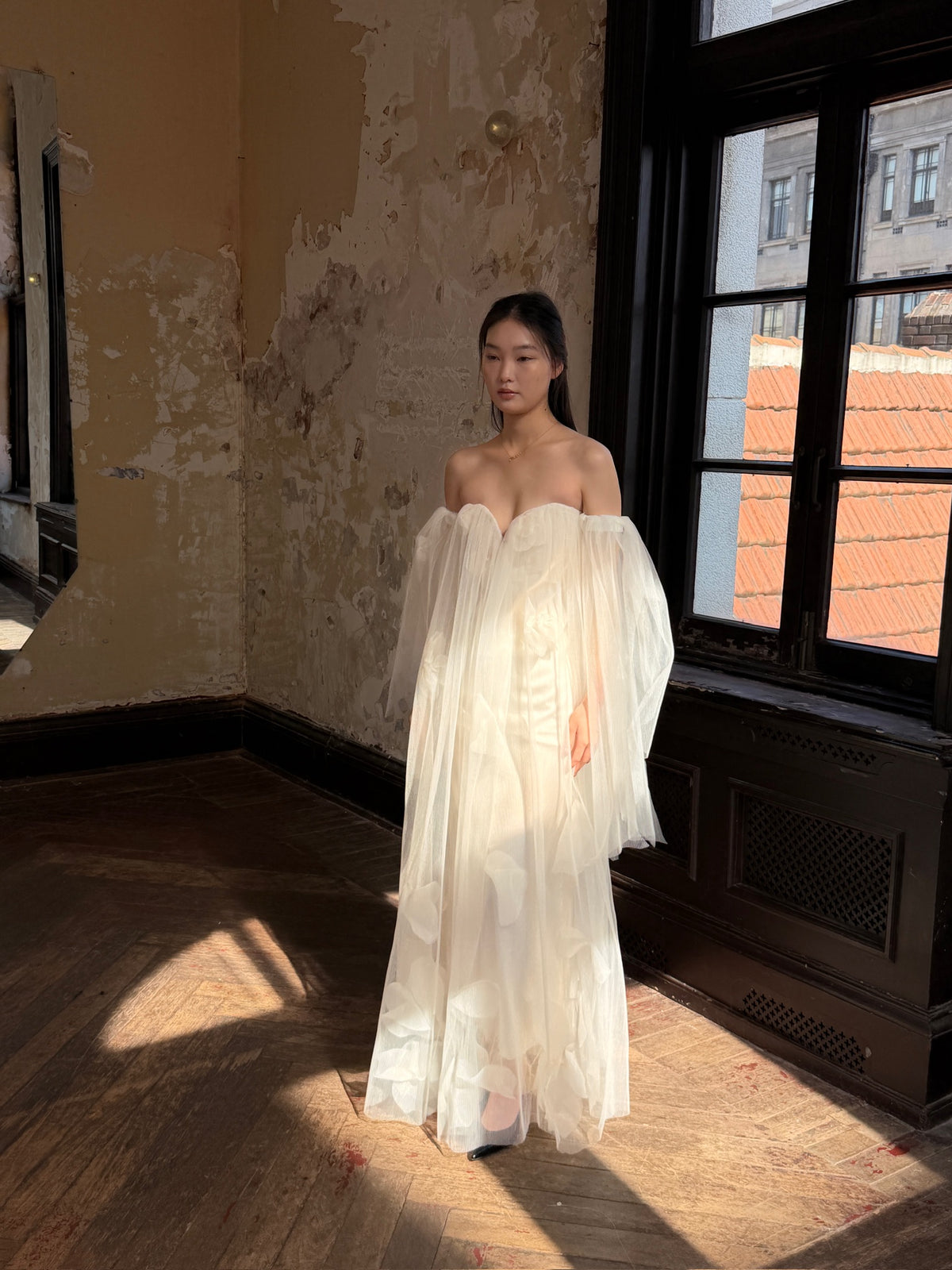 White Off-Shoulder Puff Sleeve Tulle Maxi Dress