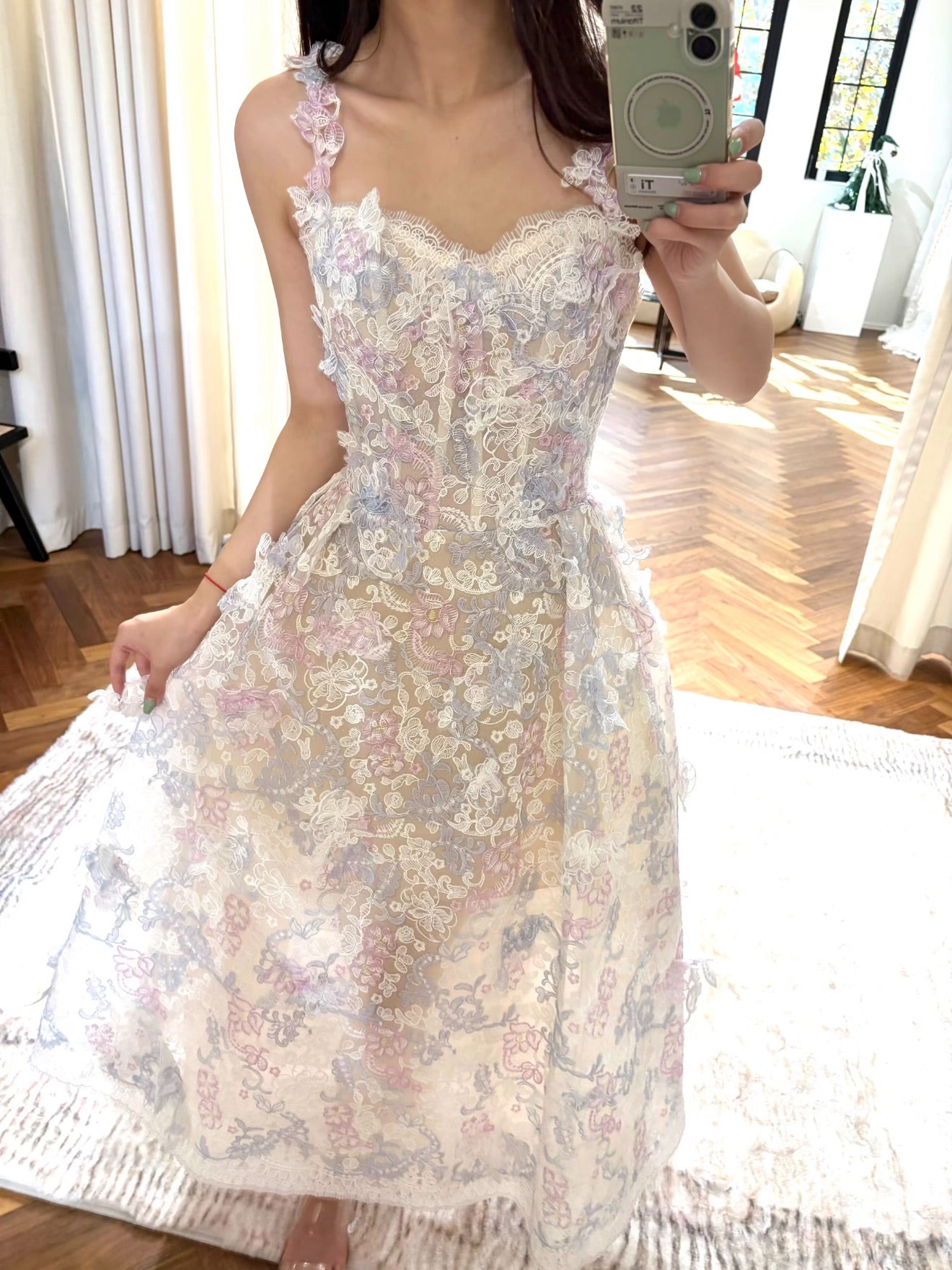AMUSEE MOI WEEKEND Elegant Formal White Paradise Maxi Dress