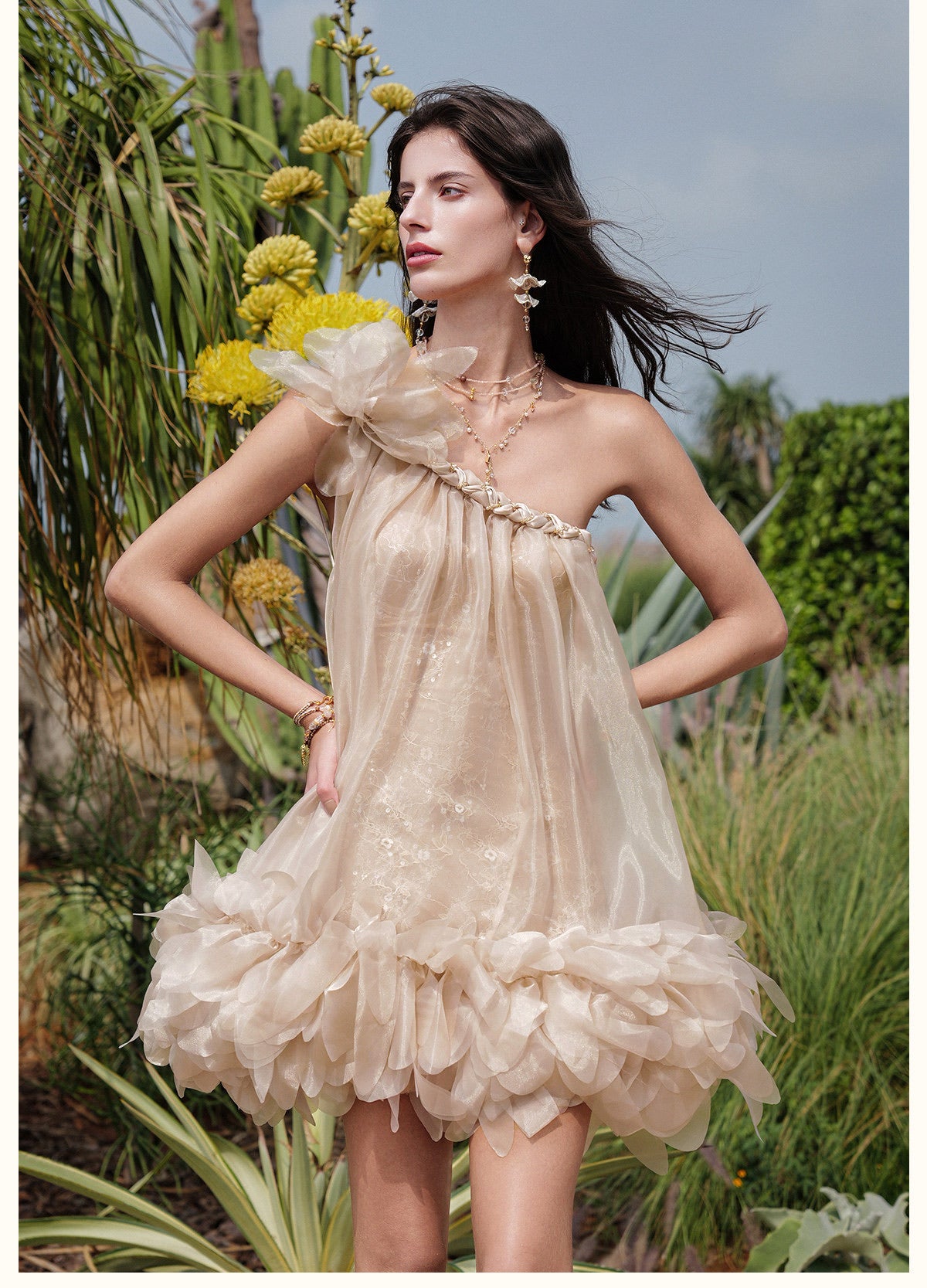 Sheerluck Elegant Vacation Nude Lido Atmospheric Off-the-Shoulder Sequinned Backless Mini Dress