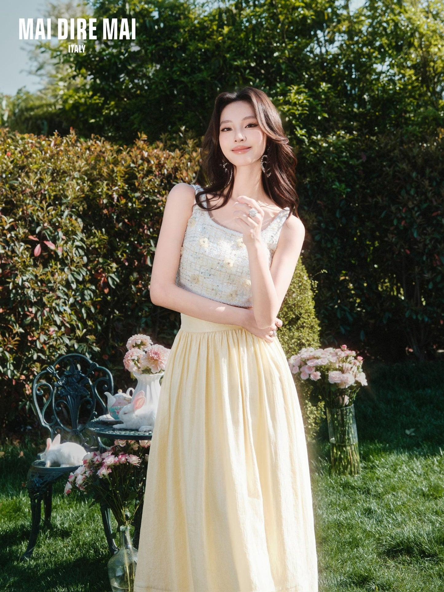 MAI DIRE MAI White Flower Vacation Top & Yellow Umberalla Skirt