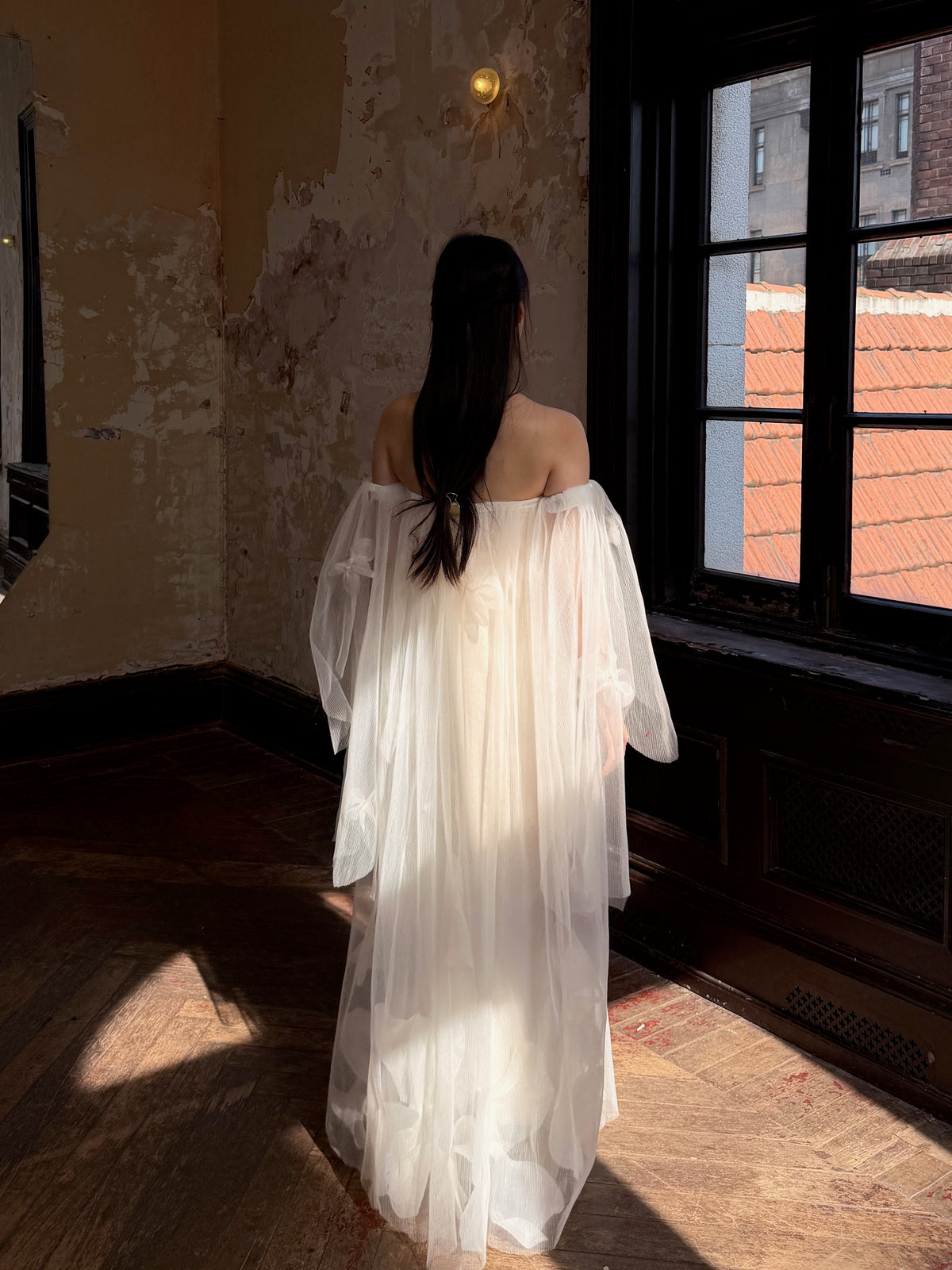 White Off-Shoulder Puff Sleeve Tulle Maxi Dress