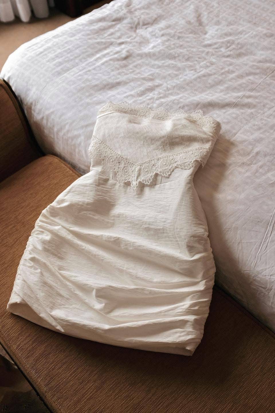 OIA STUDIOS White Sexy Vacation Porcelaine Mini Dress