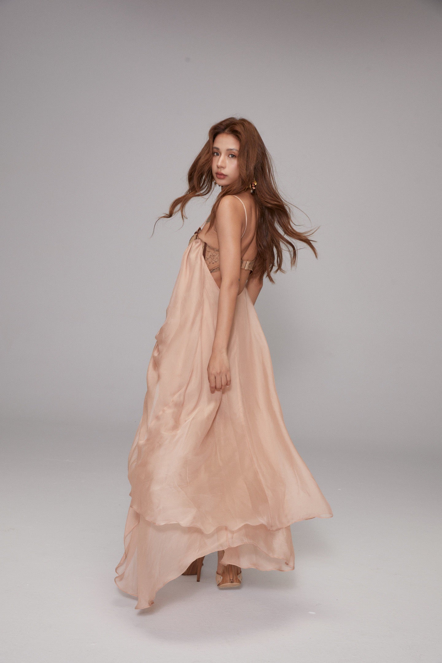 MIN PURA Brown Nude Sterre Vacation Sweet Pearl Midi Dress