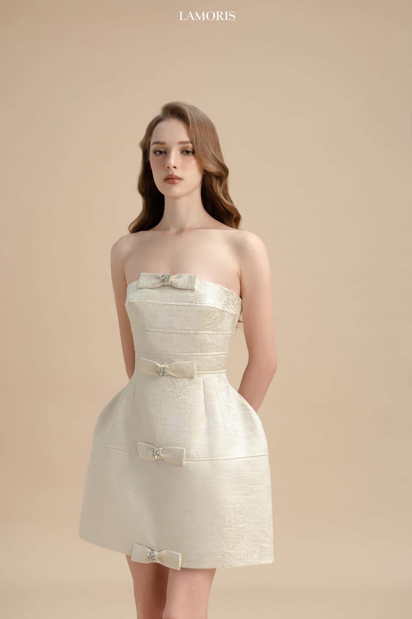 LAMORIS White Pearl Stone Bow Mini Dress