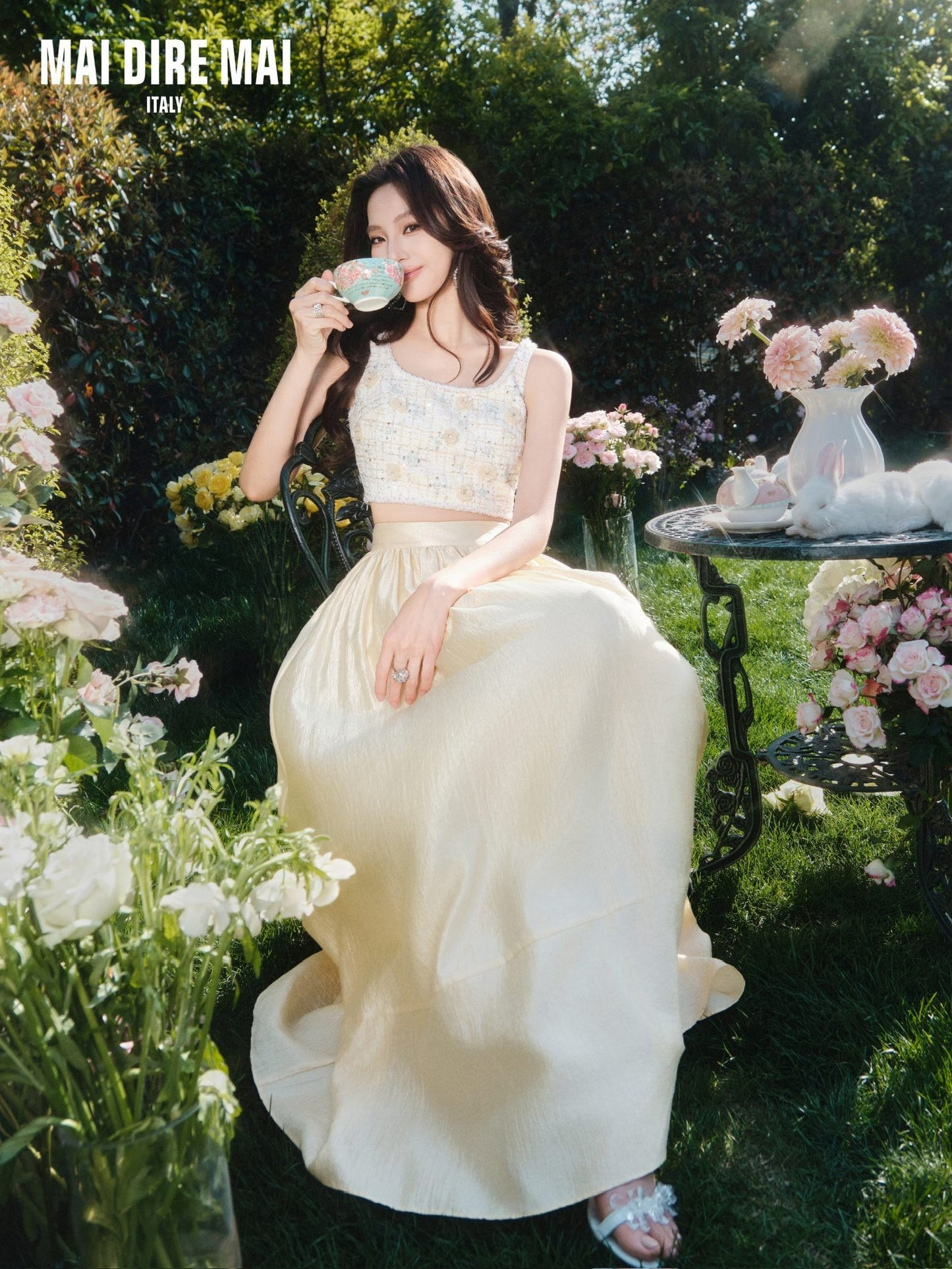 MAI DIRE MAI White Flower Vacation Top & Yellow Umberalla Skirt