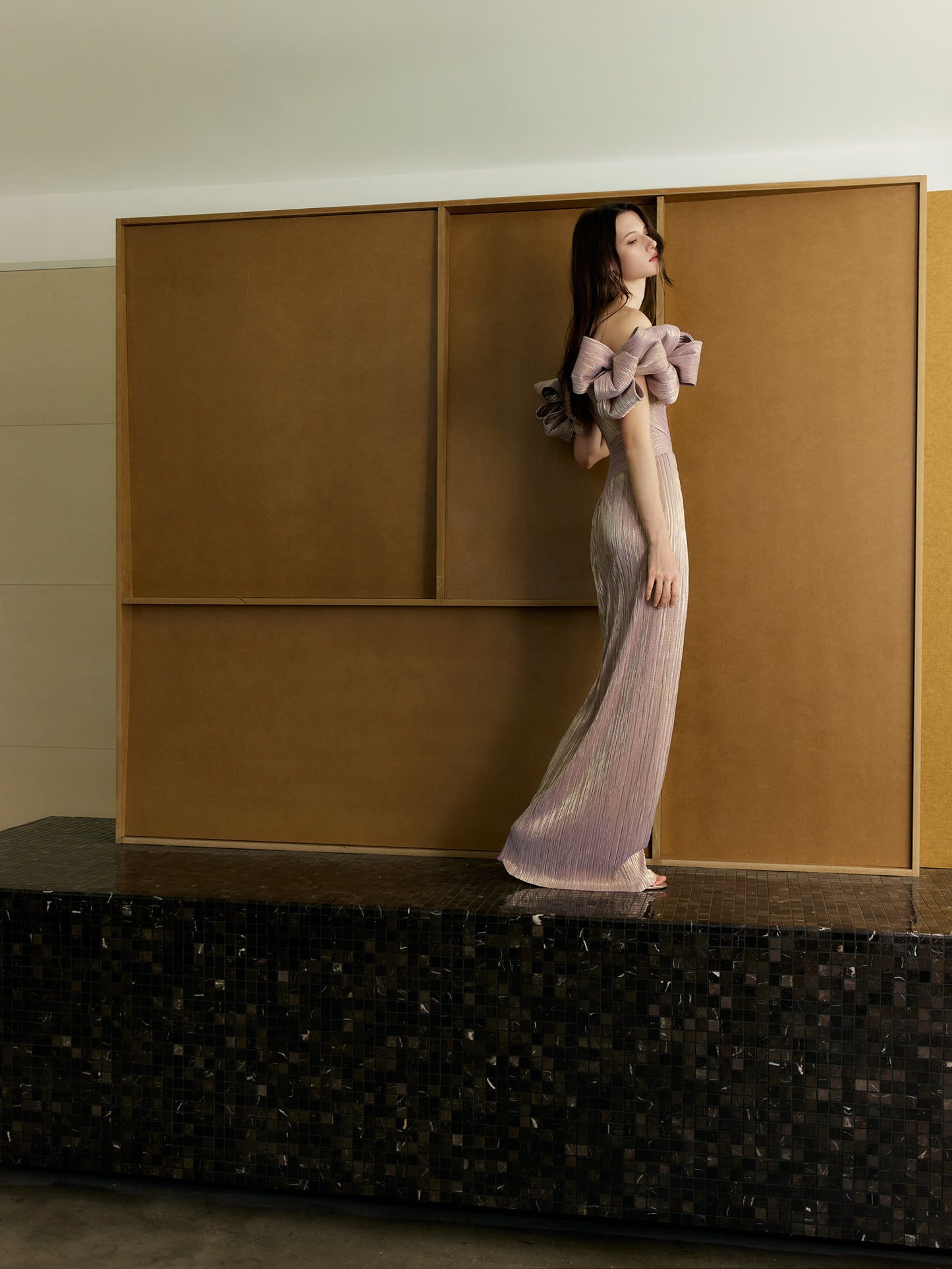 AMUSEE MOI WEEKEND Elegant Formal Pink Gold Floating Island Maxi Dress