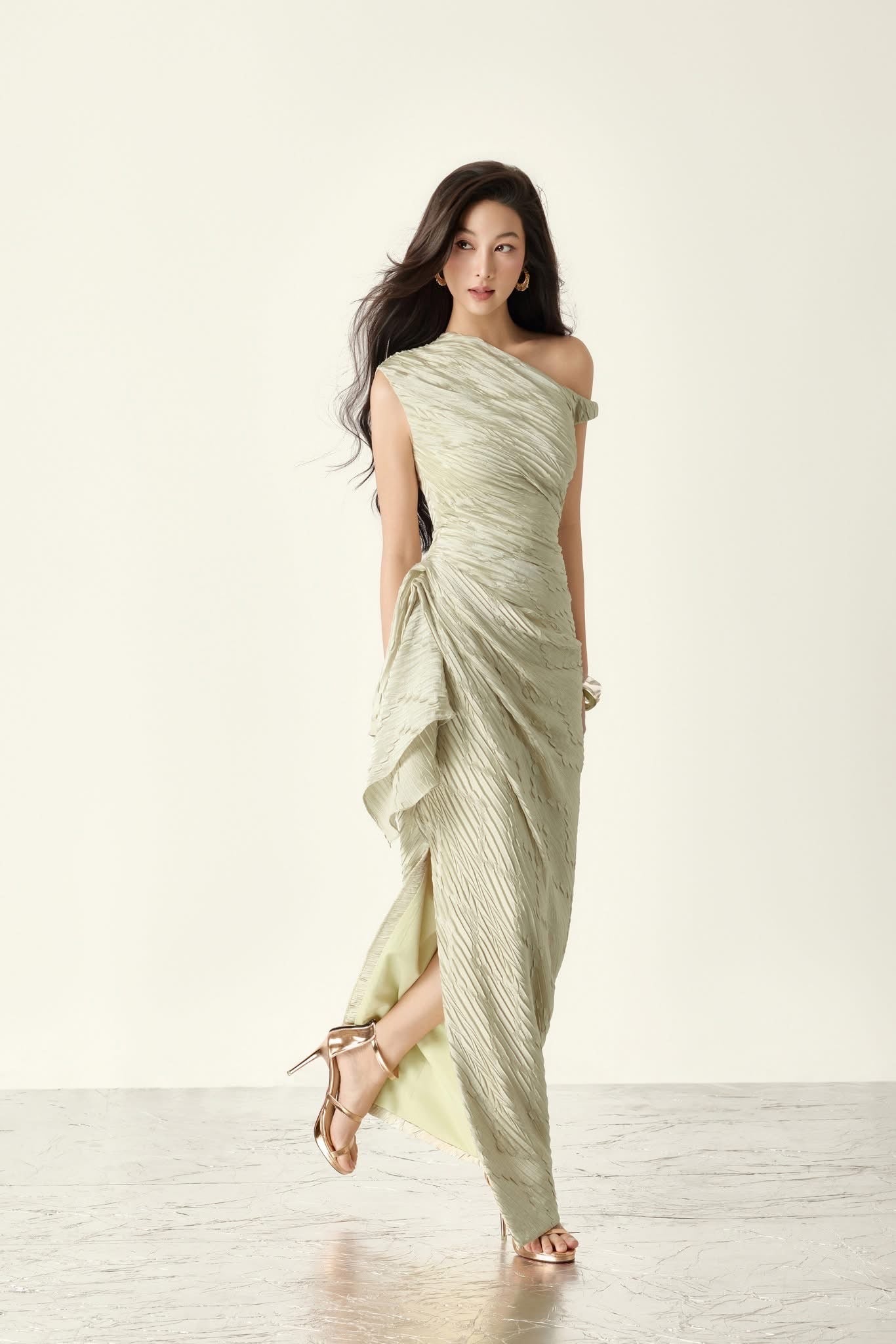 Green Asymmetric Drapping Bodycon Midi Dress