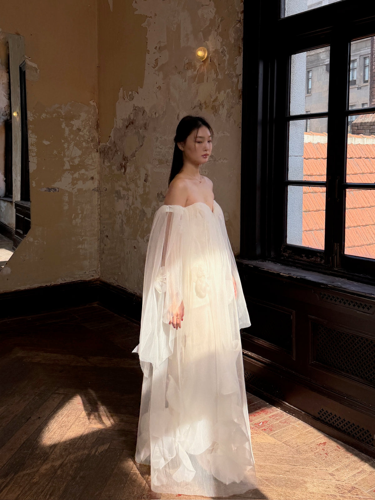 White Off-Shoulder Puff Sleeve Tulle Maxi Dress