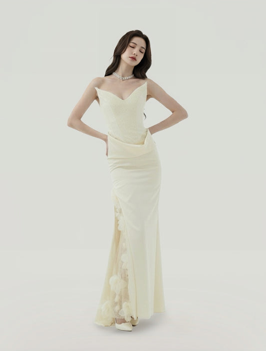 CROWCREW Dark Avant-Garde Vacation V-neck White Maxi Dress