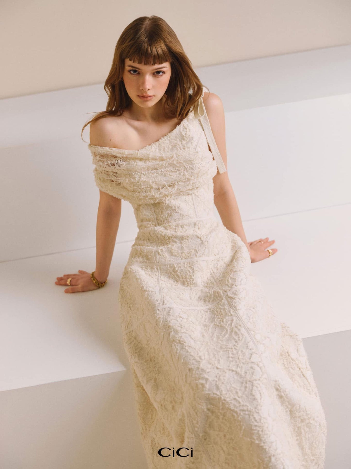 CICI WHITE SILA One-shoulder Midi Dress